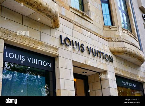 düsseldorf königsallee louis vuitton|geschäfte in düsseldorf.